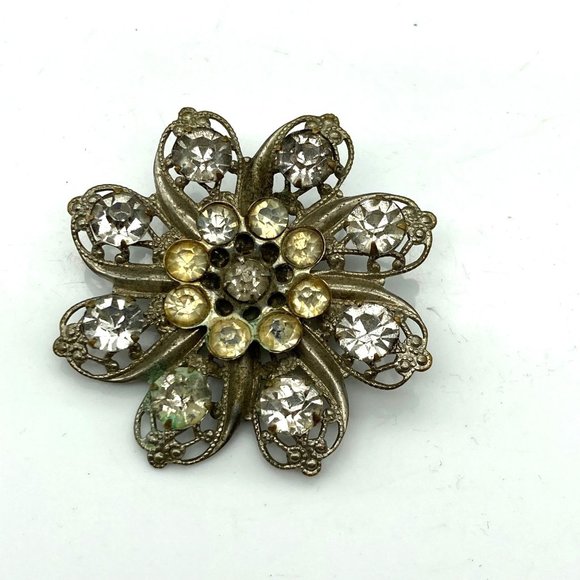 Vintage Silver Tone Filigree Brooch with Flower Shape and Clear Crystals, Floral - Picture 2 of 5